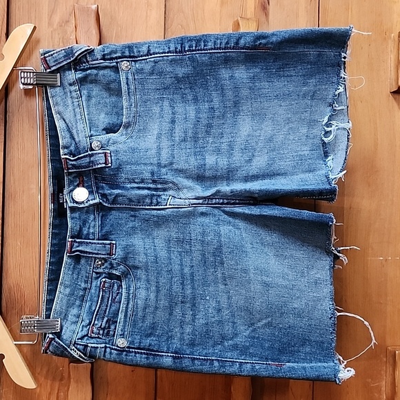 NWOT True Religion: Riley Big T Knee Short, Hawthorn Blossom, Women's 29 - Picture 1 of 9